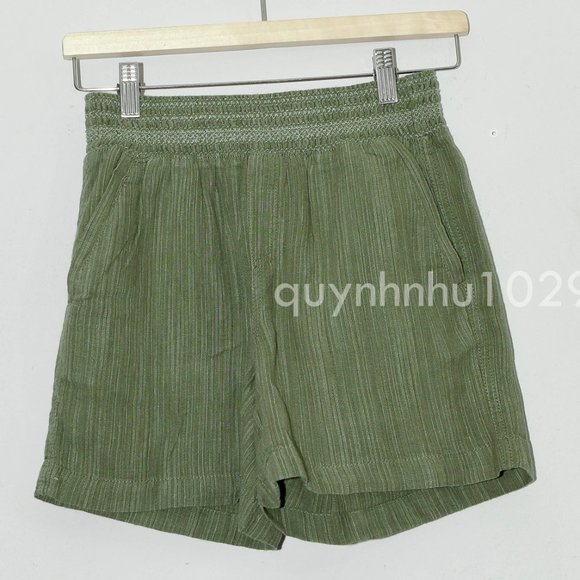 NWT Briggs Ladies' Linen Blend Shorts in green - Picture 2 of 7
